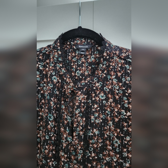 2 FOR 15$ : Mock neck tops - Picture 7 of 8